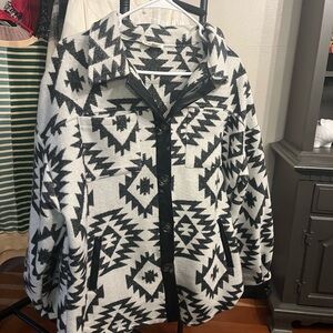 Main Strip Black and White Geometric Teddy Jacket